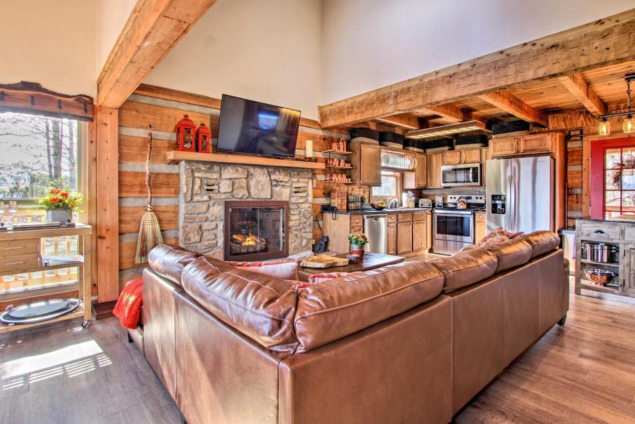 Panoramic-View Gatlinburg Cabin With Private Hot Tub Exterior photo